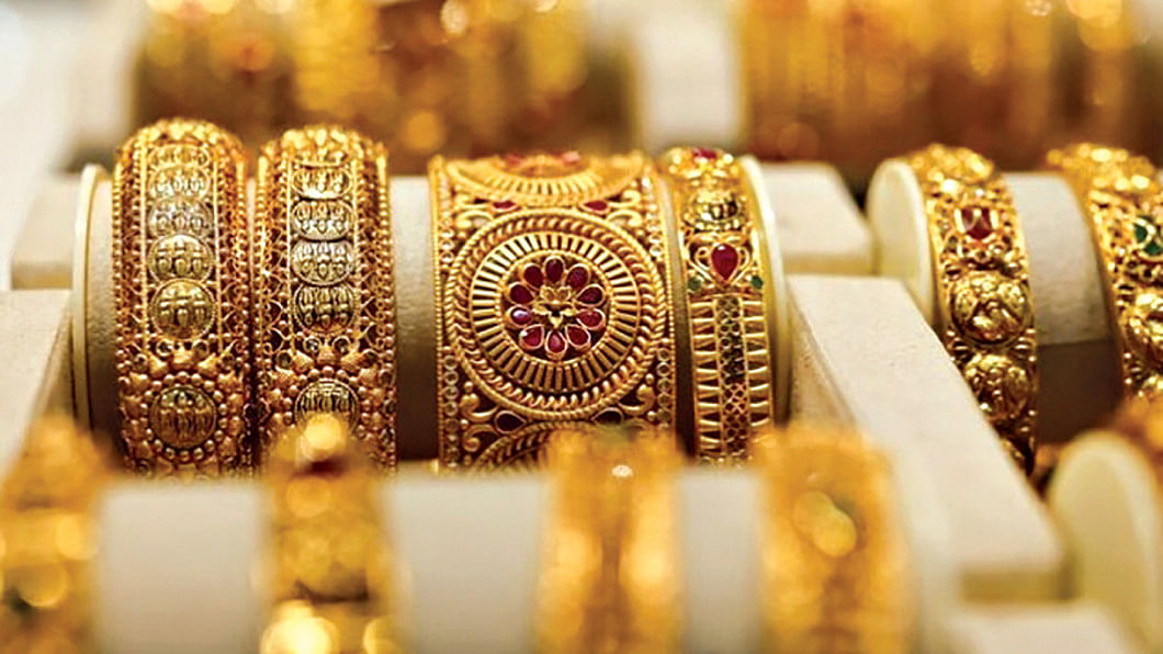 Gold price drops by Tk 2,683 per bhori in Bangladesh