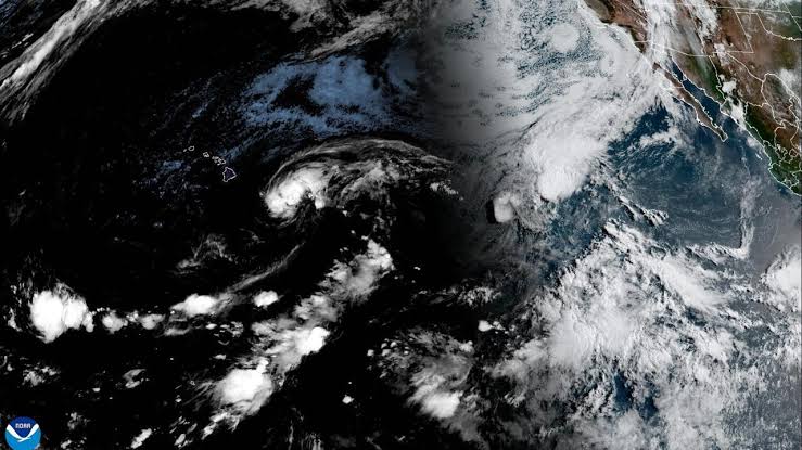 Hawaii declares emergency as Tropical Storm Lala nears Big Island
