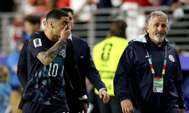 Paraguay‍‍`s Almiron becomes first player sent off under new FIFA rule