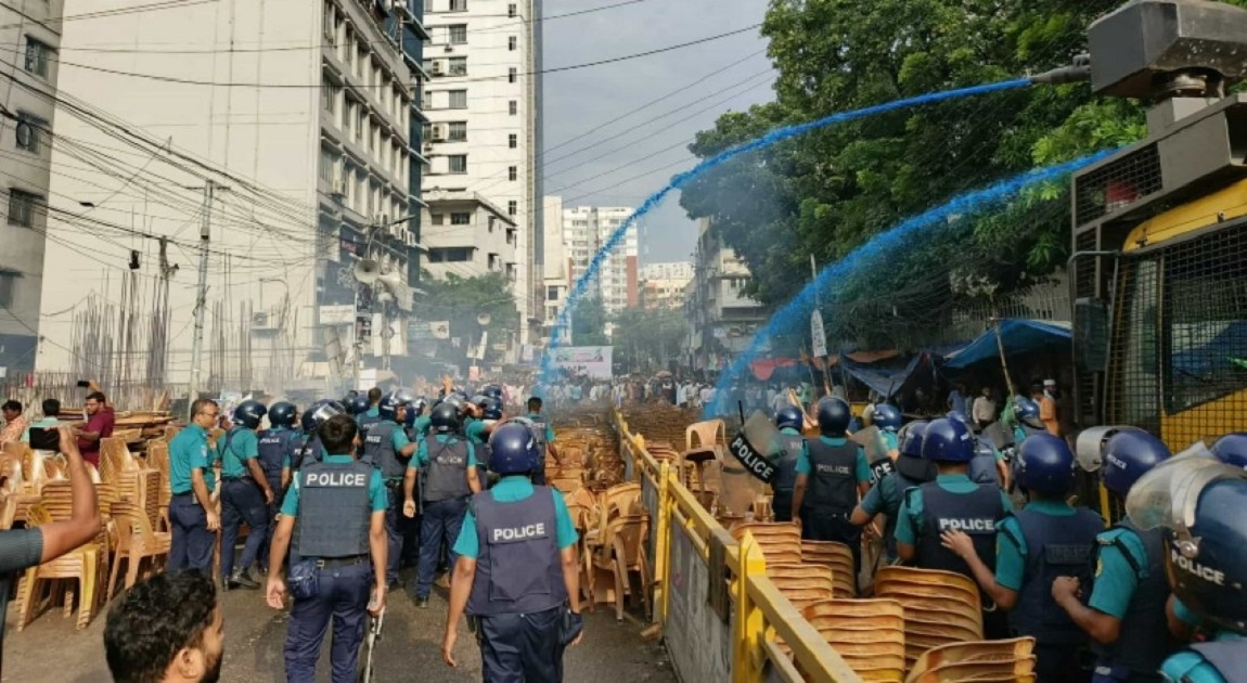 Police foil Jatiya Party rally using water and sound grenades
