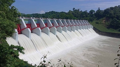 Kaptai plant output drops as four units shut over low water level