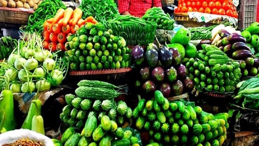 Rain, floods send vegetable prices soaring in Dhaka