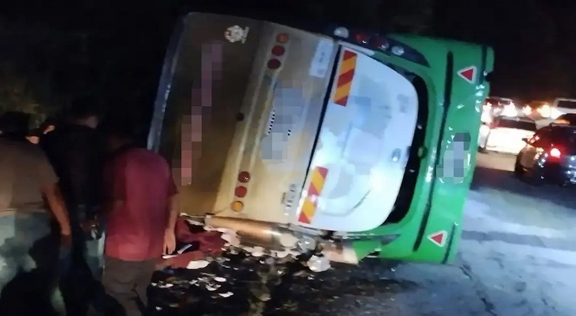 At least 15 dead after university bus collide with minivan