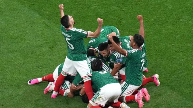 Mexico end knockout drought with victory over Ecuador