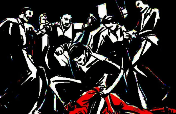 Locals beat seven robbers and thieves in separate incidents across Dhaka