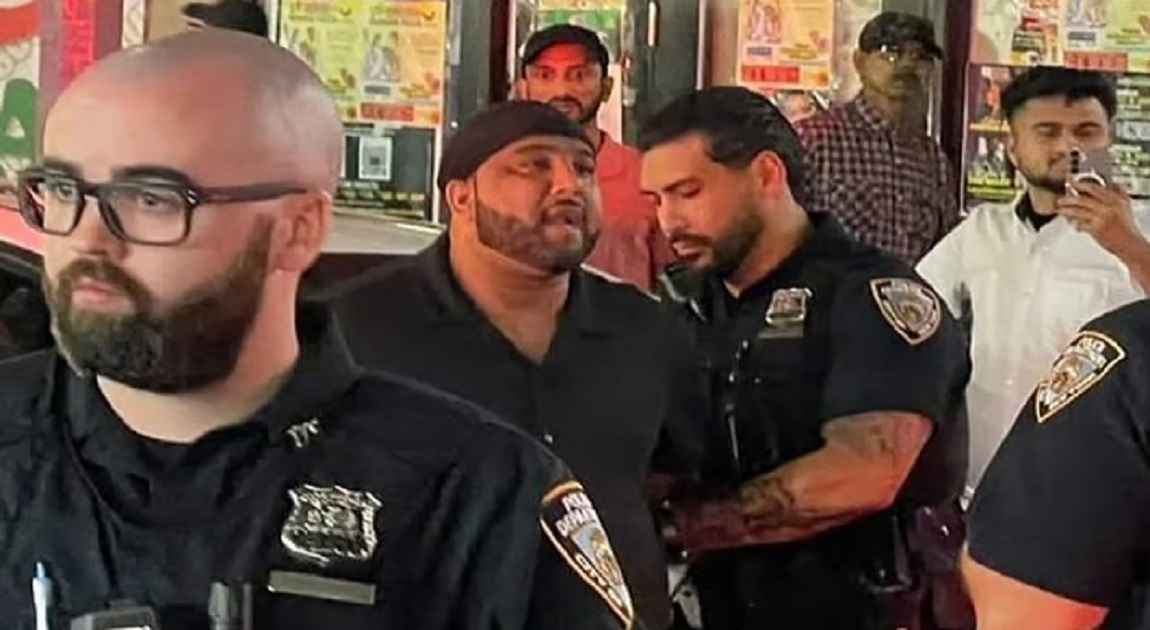 Jubo League activist Mizanur detained in New York after egging Akhtar