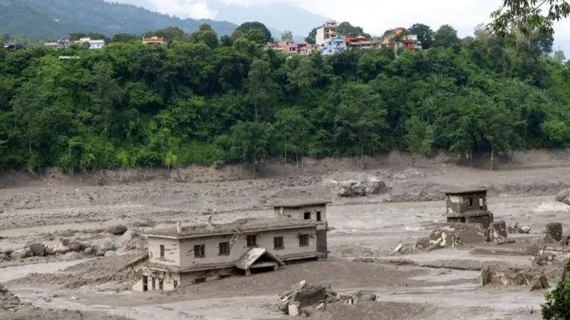 At least 18 killed, nearly 400 missing after flash flood hits Nepal-Tibet border