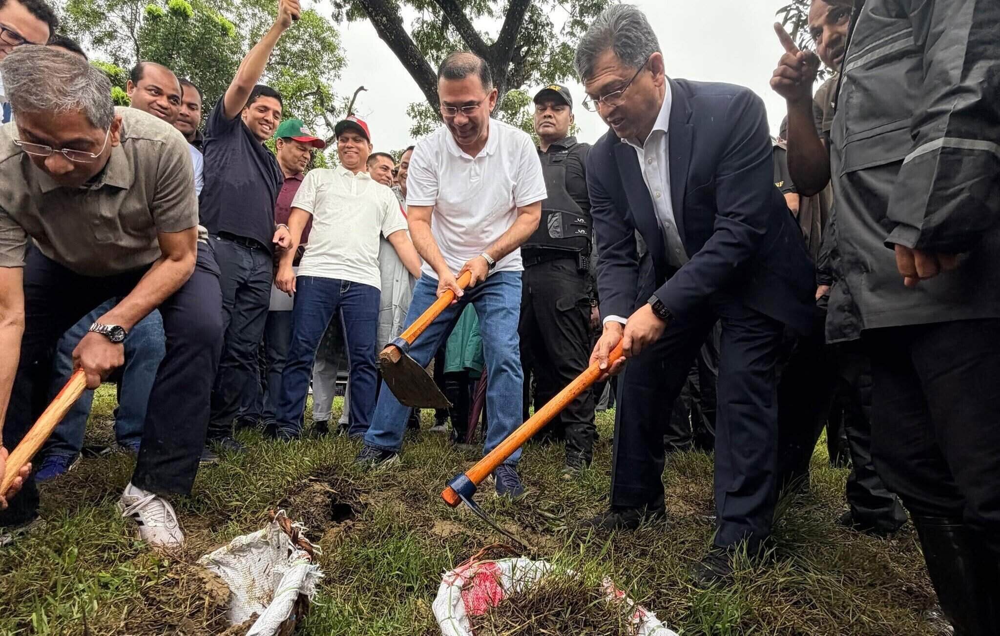 PM inaugurates Patli Canal re-excavation in Cox’s Bazar