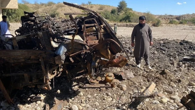 At least 40 killed as passenger bus plunges into ravine in Pakistan
