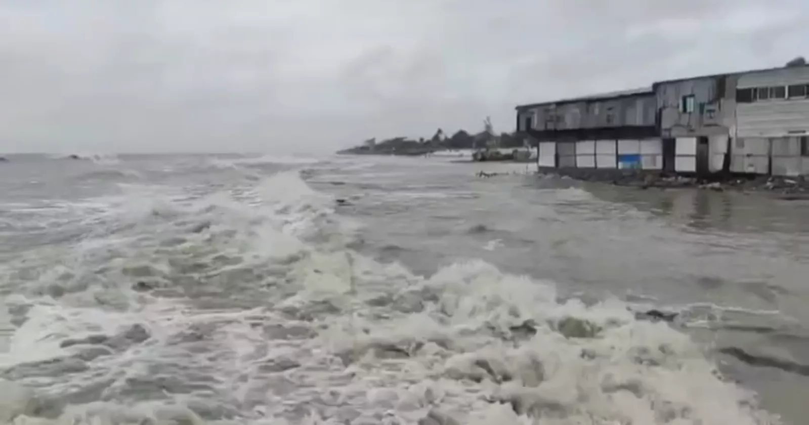 Nor’wester hits Patuakhali, damages houses