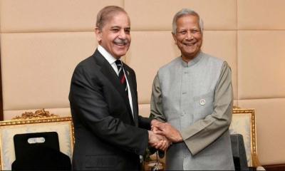 Bangladesh’s Yunus and Pakistan’s Shahbaz Sharif forge stronger ties in key Cairo meeting