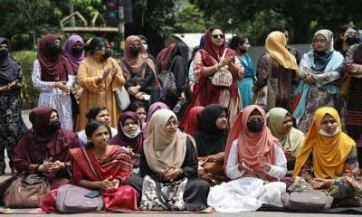 JnU protesters vow to continue their movement with rally and hunger strike
