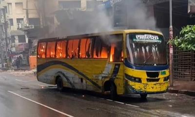 Bus torched in Mirpur