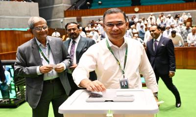 PM casts vote alongside BNP presidential candidate Mirza Fakhrul