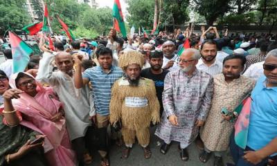 Huge crowd welcomes Khaleda Zia‍‍`s homecoming