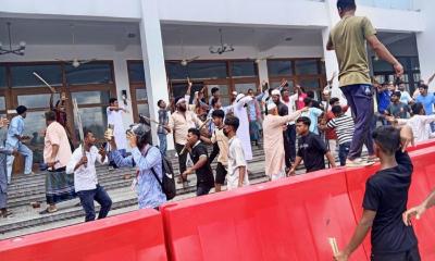 Police take shelter in mosque as violent clashes erupt in Bhanga