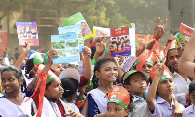 Students to receive new textbooks in January: Finance adviser
