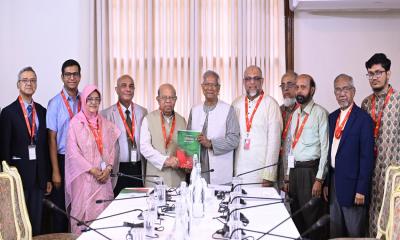 Health Reform Commission submits final report to Chief Advisor