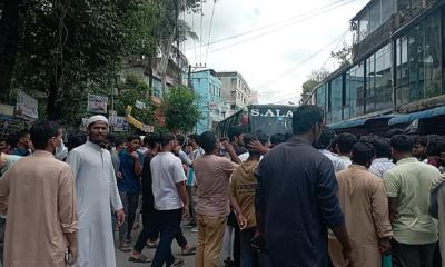 Clash over BCL leader’s detention sparks unrest in CTG; protesters lay siege to police station