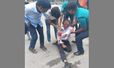 5 injured in clash between Dhaka college and city college students