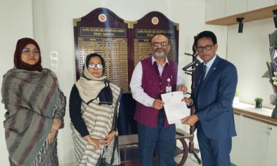 DU VC Professor Niaz Ahmed Khan resigns