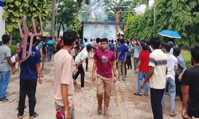 25 students, policemen injured in clash at DUET over appointment of new VC