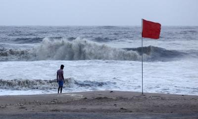 3 CU students swept away in Cox’s Bazar; 1 body recovered