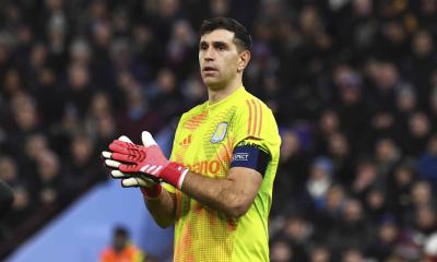 Emiliano Martínez joins Chelsea on three-year deal