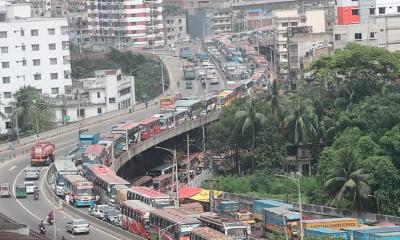 Severe traffic congestion in Dhaka due to two political rallies