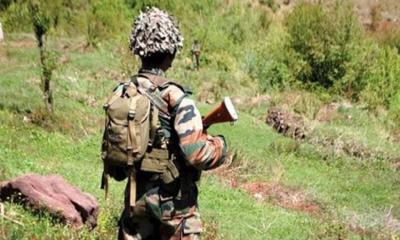 Indian soldier dies by gunshot from own rifle near Kashmir border