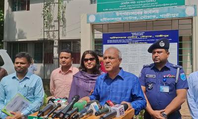 Mob violence unacceptable, former CEC Habibul Awal not arrested: Home adviser