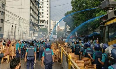 Police foil Jatiya Party rally using water and sound grenades
