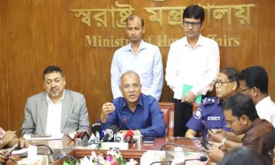 Govt announces cash rewards for information on looted arms