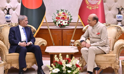 President urges India to resolve outstanding issues through dialogue