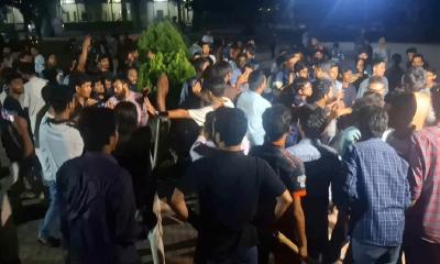 Shibir allegedly attacks torch procession at RU