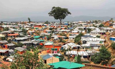 Rohingya refugees take up arms to fight in Myanmar, sparking concern in Bangladesh