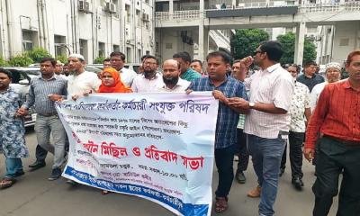 Protests at secretariat rolls into third day