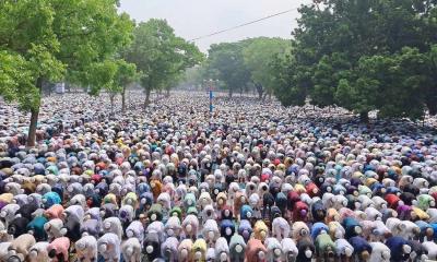 Thousands flock to Sholakia to offer Eid-ul-Adha prayers