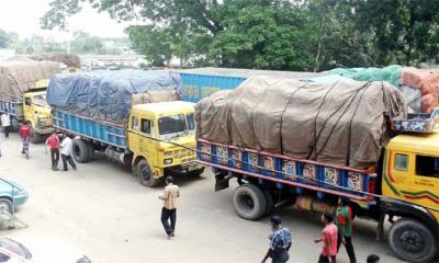 Import restrictions: 36 RMG-laden trucks stranded at Benapole port