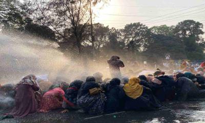 Police use Water Cannons to disperse teachers’ protest again