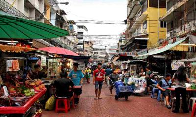 Bangkok street vendors face tighter rules
