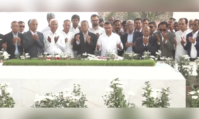 PM pays homage to his parents