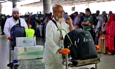 11,613 Bangladeshi Hajj pilgrims return home
