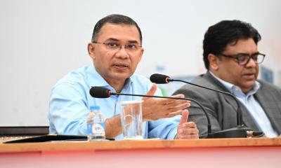 PM urges youth to become entrepreneurs braving challenges