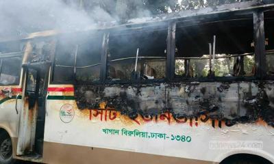 Clash Between Daffodil and City University Students in Ashulia Leaves Dozens Injured Campus Vehicles Torched