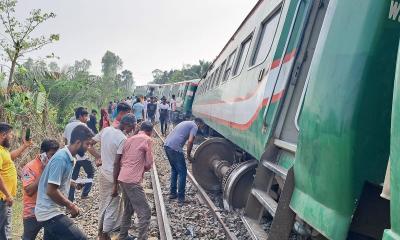 Transshipment planned after train derailment