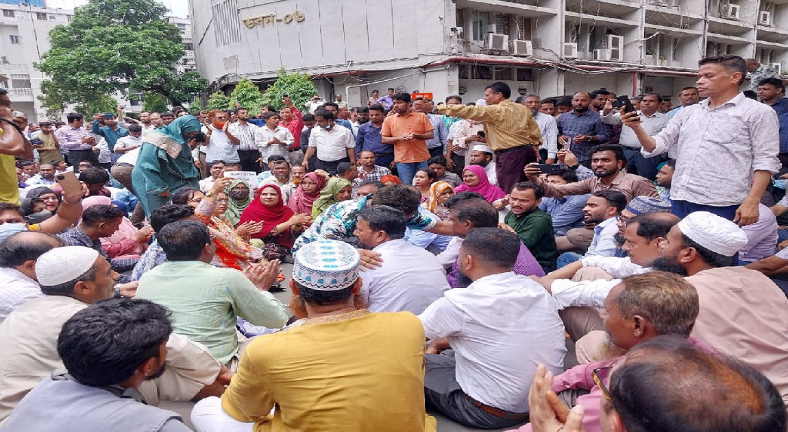 Secretariat unrest enters fourth day