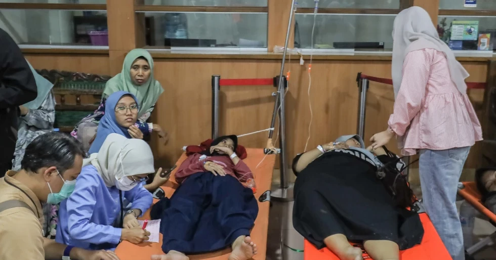 Nearly 2,000 fall ill after meals under Indonesia’s free food programme
