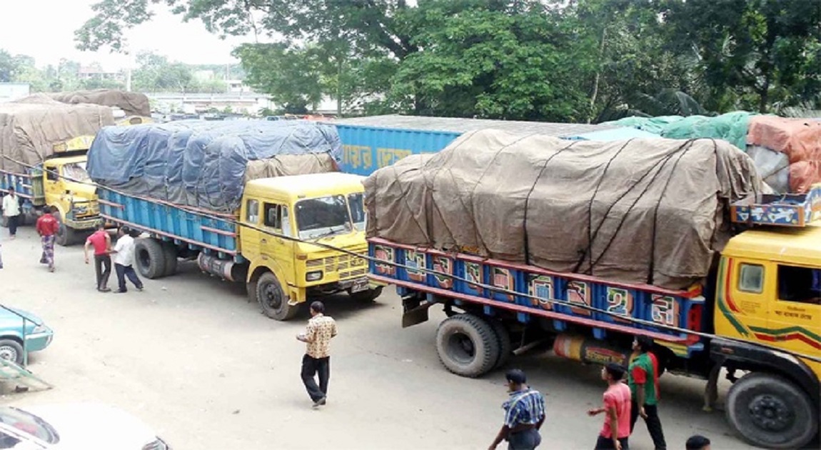 Import restrictions: 36 RMG-laden trucks stranded at Benapole port