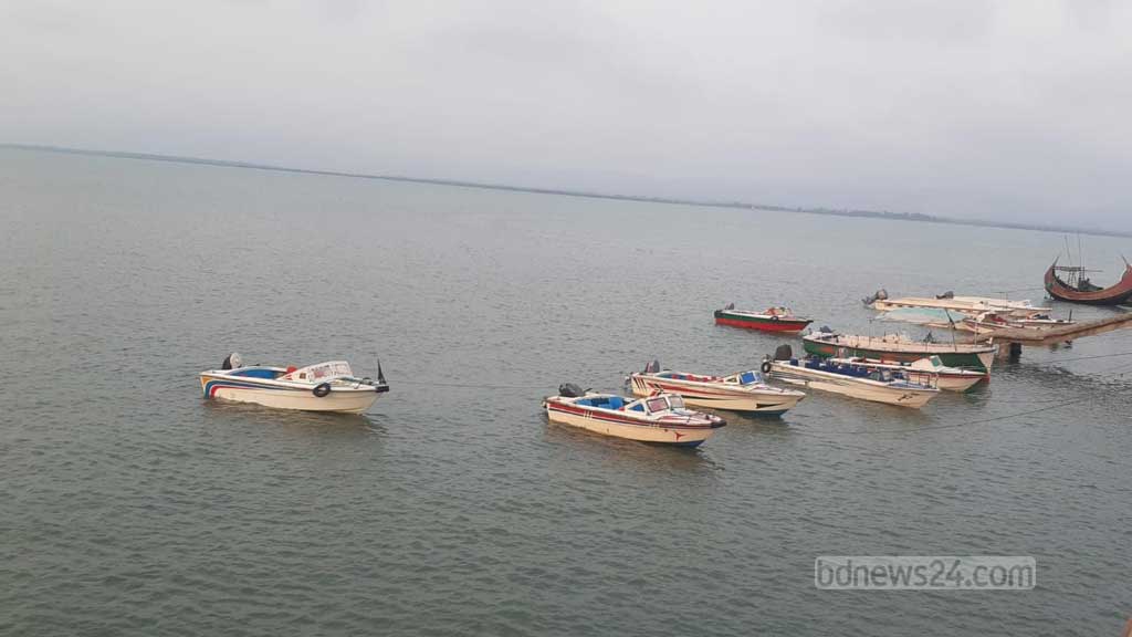 Woman, daughter die as speed boat overturns in Bay of Bengal